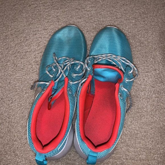 Nike Roshe Runs - Women’s size 8, Youth size 6.5 - Picture 8 of 8